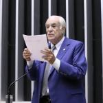 PL expulsa deputado que criticou Trump e saiu em defesa de Moraes