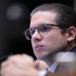 Hugo Motta quer votar PEC que acaba com escala 6x1 ainda neste mês