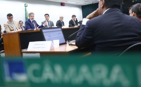Projeto relatado por Arthur Lira (PP-AL) foi aprovado pela comissão especial da Câmara