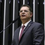 Sóstenes aciona PGR após fala de Lula sobre evangélicos receberem benefícios do governo
