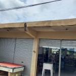 Homens caem de laje e são atingidos por estrutura metálica em Matias Barbosa (MG)