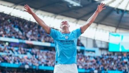 Imparável, Haaland marcou mais dois gols pelo City neste sábado (15)