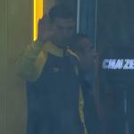 Cristiano Ronaldo assiste à vitória do Al-Nassr do camarote