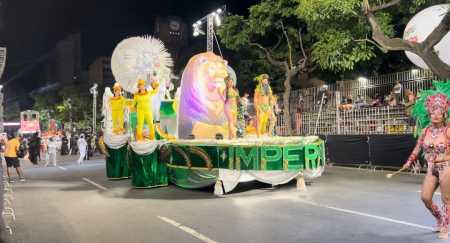 Carro abre-alas da Imperavi de Ouros