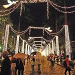 Após ‘caça ao tesouro’, inauguração das luzes de Natal da Praça da Liberdade está mantida
