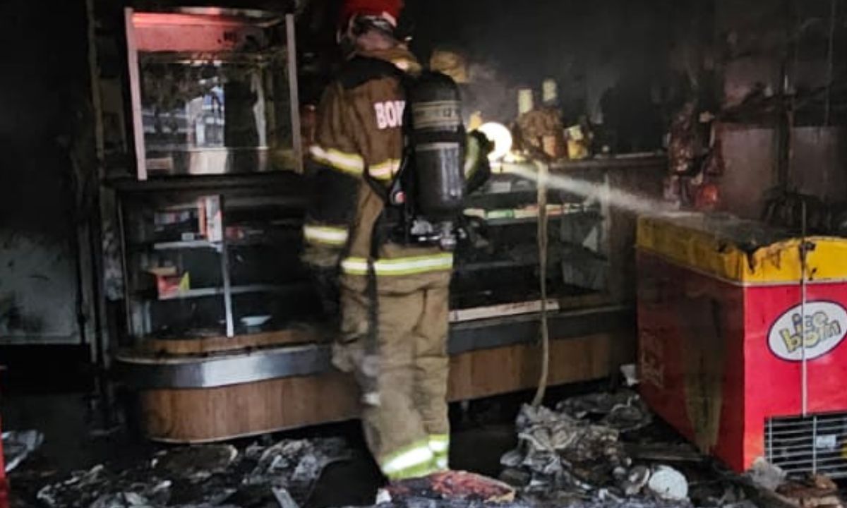 Incêndio em padaria mobiliza Bombeiros no bairro Santa Luzia (JF)