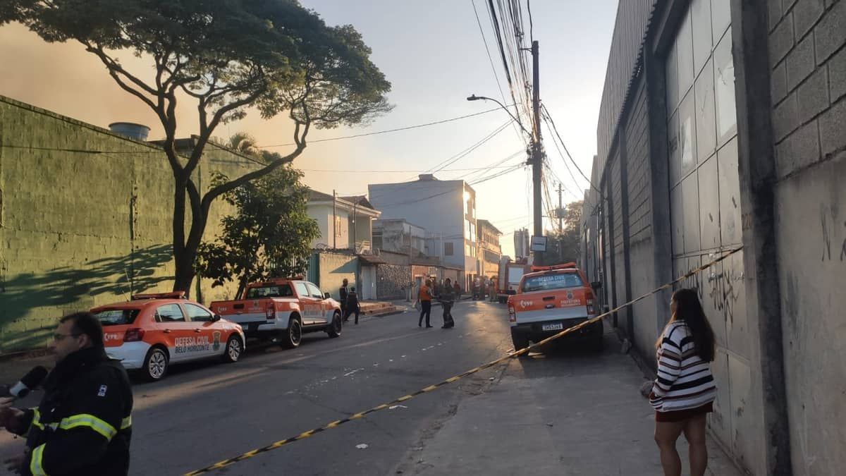 Empresa de eventos atingida por fogo não tinha projeto de combate a incêndio, diz Corpo de Bombeiros