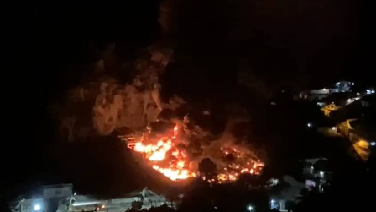 Incêndio atinge garagem com 90 ônibus em Petrópolis