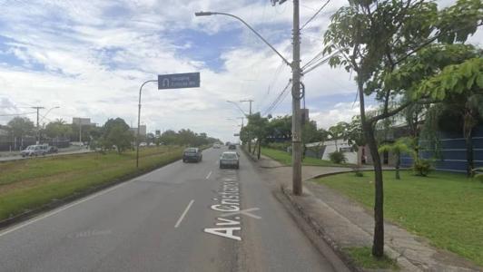 Incêndio atingiu área externa no motel, segundo os bombeiros