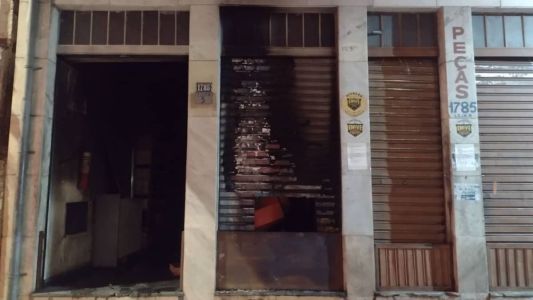 Incêndio atingiu prédio na região central de Belo Horizonte