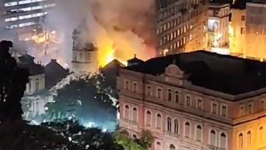 Incêndio destruiu parte do prédio da Engenharia