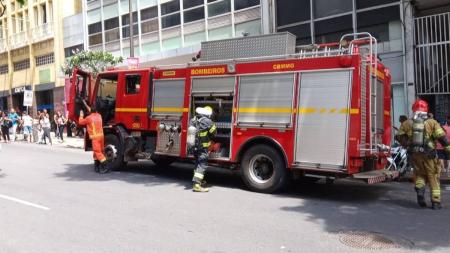 Incêndio foi controlado rapidamente por equipes do Corpo de Bombeiros
