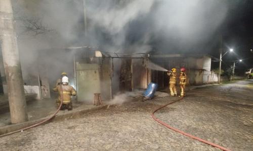 incendio granjas betania juiz de fora - divulgação bombeiros.