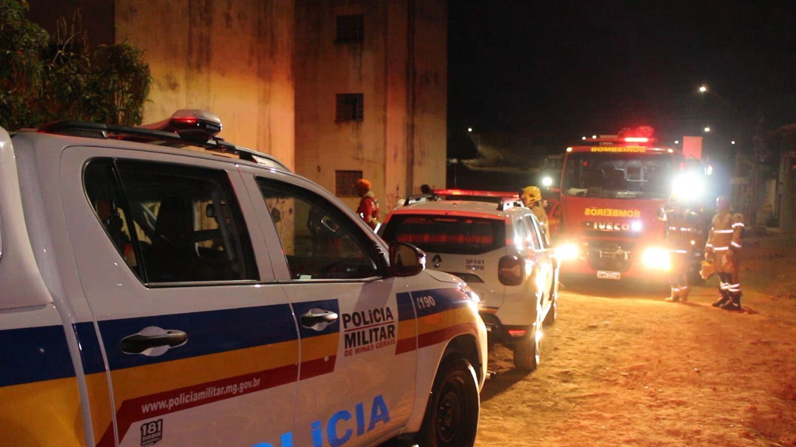 Incêndio atinge apartamento em Montes Claros na noite desta sexta-feira (22)