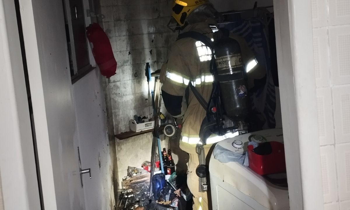 Incêndios atingem duas casas durante madrugada em Juiz de Fora