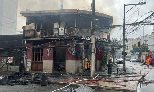 Incendio restaurante Salvaterra Juiz de Fora - Itatiaia Joubertt Telles.jpg
