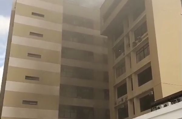 Incêndio no Instituto do Coração: pacientes em estado grave são removidos às pressas