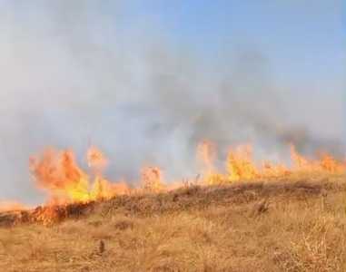 Foto mostra incêndio na Serra do Cipó, em Minas Gerais
