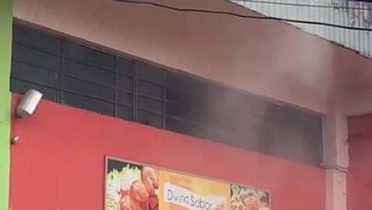 Incêndio teria iniciado em churrasqueira de restaurante