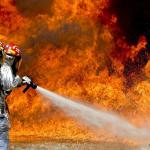 Homem incendeia mata em São Paulo e alega ter cometido crime a mando do PCC