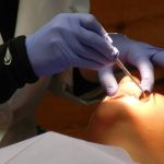 Homem que ficou ‘anos sem sorrir’ após perder parte dos dentes vai ser indenizado em MG