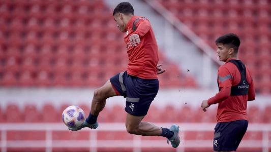 Independiente e Boca Juniors se enfrentam no Campeonato Argentino