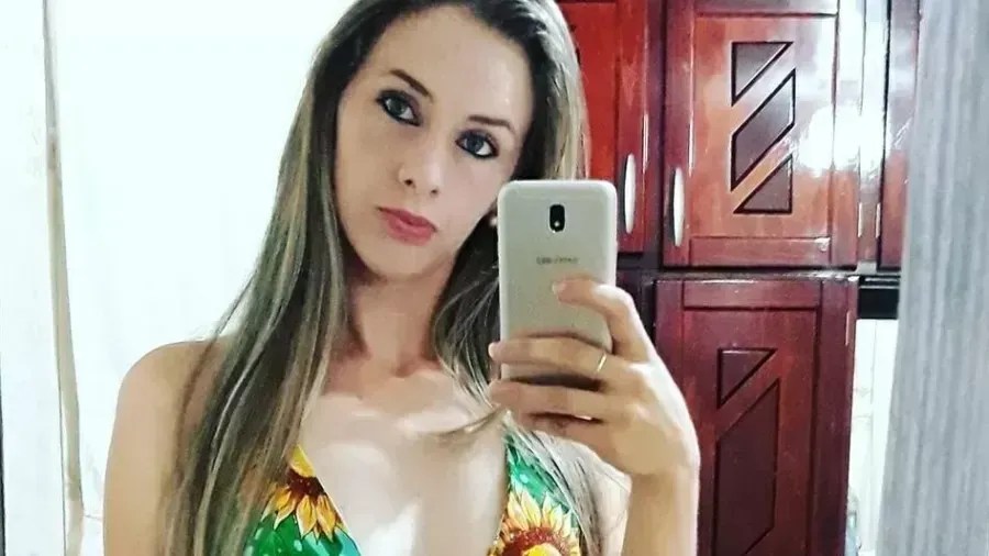 Preso por feminicídio, homem deixa a cadeia em 'saidinha' e é baleado por pai e irmão da vítima