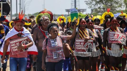Indígenas protestam pela derrubada do Marco Temporal