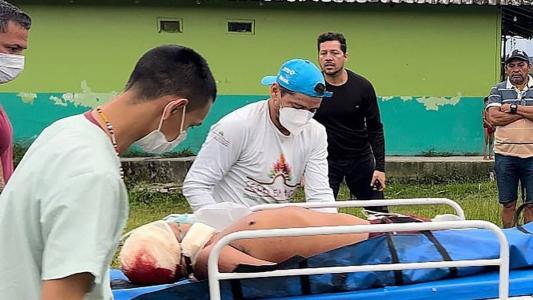 Indígenas receberam atendimento médico, mas um deles não resistiu