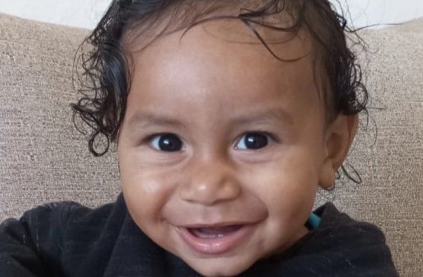 Bebê indígena morre ao levar choque em máquina de lavar em Brumadinho, na Grande BH