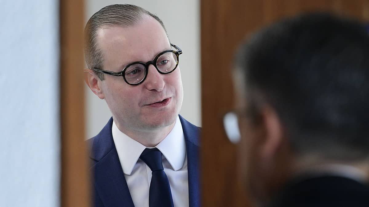 Influência de Zanin será determinante na sucessão de Weber no STF, dizem aliados de Lula