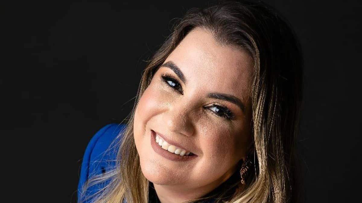 'Duquesa de Tax': advogada mineira faz sucesso nas redes explicando impostos de forma descomplicada