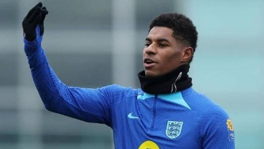 Inglaterra é líder do grupo