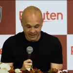 Iniesta anuncia saída de time japonês, mas descarta aposentadoria