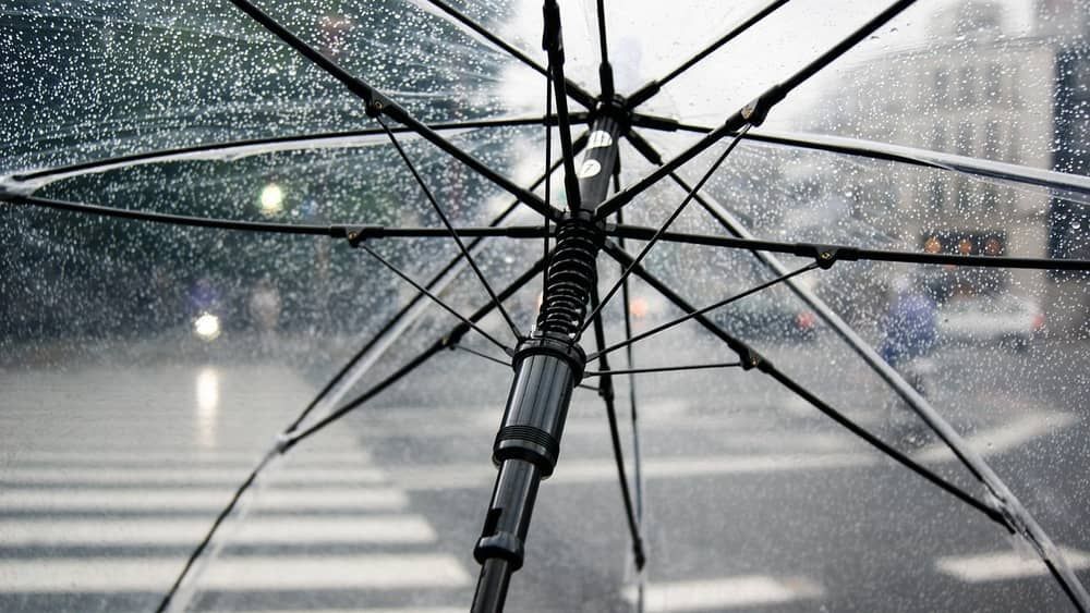 Tempestade atinge mais de 300 cidades de Minas Gerais até domingo, alerta Inmet