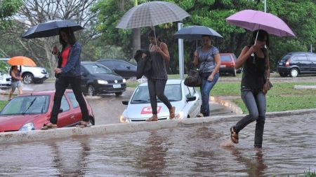 Chuva deve atingir regiões na parte Norte de Minas Gerais