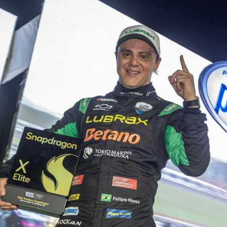 Felipe Massa, da TMG Racing, após cravar a pole position em Cuiabá
