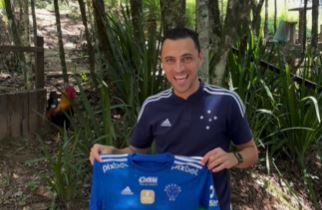 Em dia de clássico, ex-Cruzeiro provoca Atlético nas redes; assista