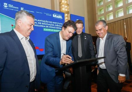 Ministro da Educação, Camilo Santana, e prefeito de BH, Álvaro Damião