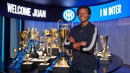 Inter de Milão anuncia contratação de Cuadrado