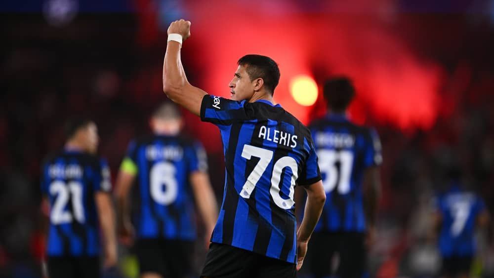 Inter busca empate contra o Benfica, mas desperdiça liderança na Champions