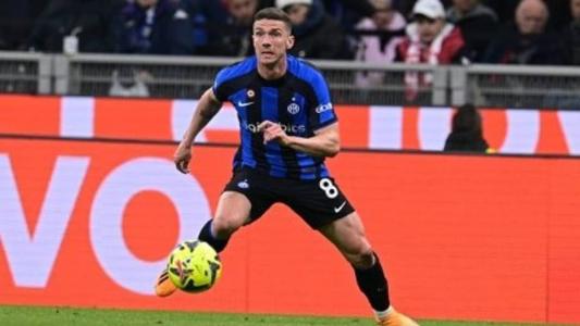 Inter de Milão se complicou ao ser derrotada pelo Monza neste sábado (15)