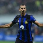 Inter goleia o Milan no clássico de Milão e mantém 100% de aproveitamento