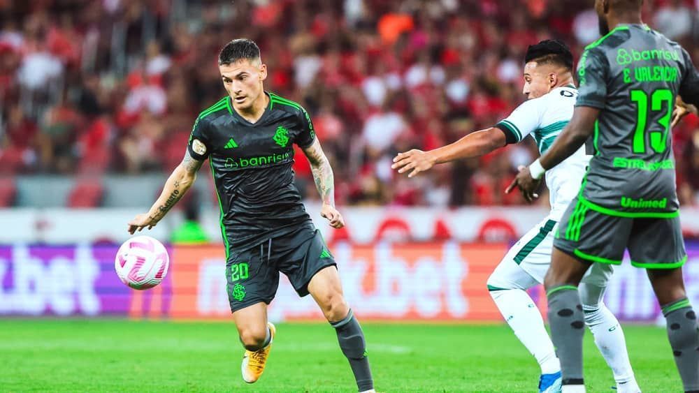 Inter afirma que irá representar contra árbitro e VAR da derrota para o Coritiba