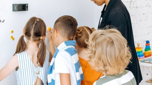 Interação entre crianças pode ajudar a reduzir conflitos