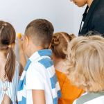 Especialistas defendem espaços de expressão de sentimentos em escolas