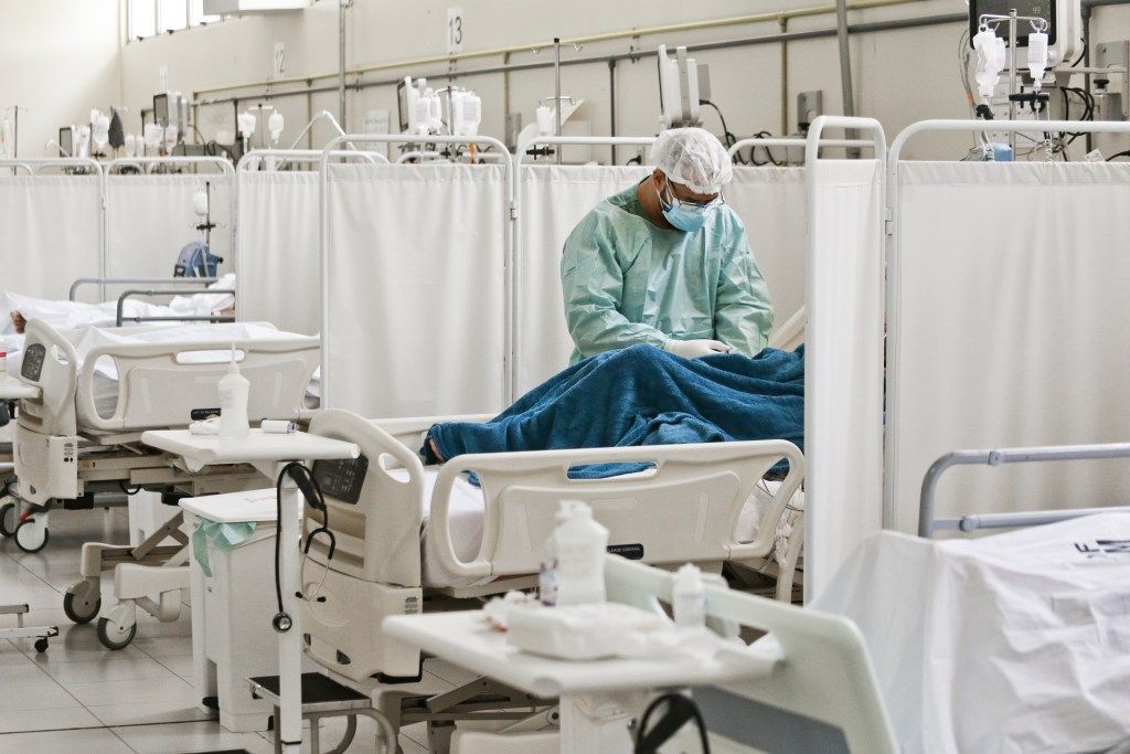 Covid-19 e rinovírus causam aumento de internações respiratórias, informa Fiocruz