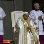 Internado, Papa Francisco tem carta de renúncia assinada há mais de 10 anos; entenda