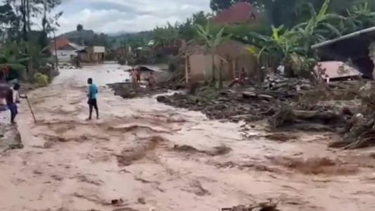 Inundações deixam mais de 100 mortos na Ruanda