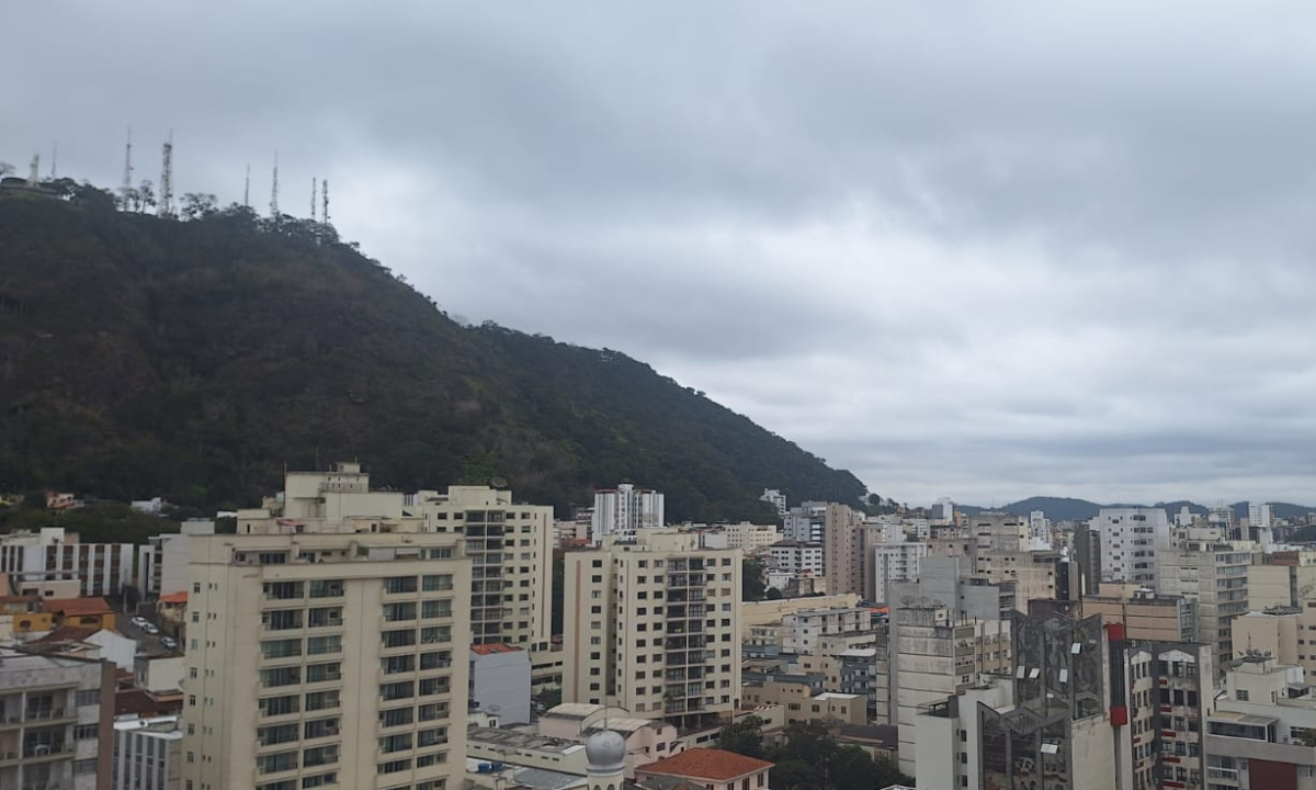 Frente fria deve permanecer até o fim de semana na Zona da Mata e Vertentes